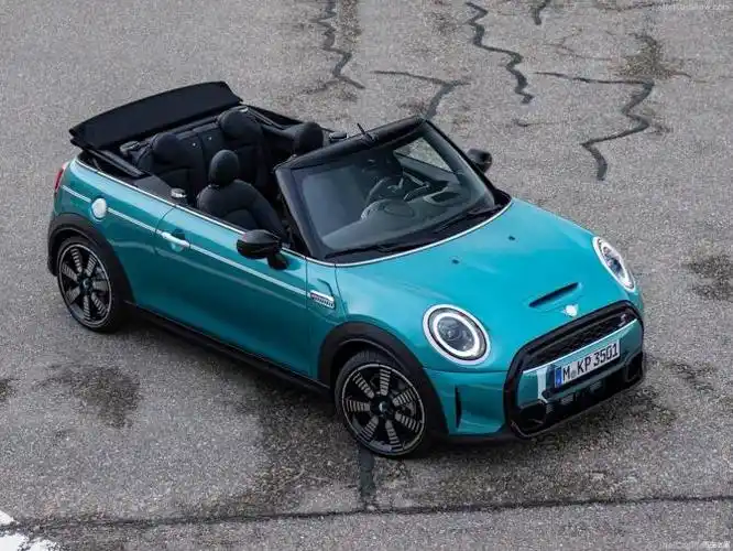 为了纪念敞篷30周年minicabrio特别版