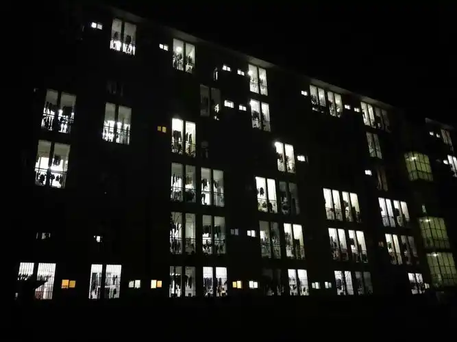 学生寝室熄灯四部曲有感