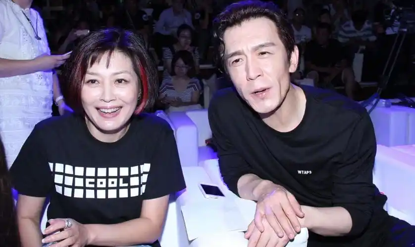 回顾哈文23岁嫁李咏恩爱多年生一女丈夫离世留下遗产无法接管