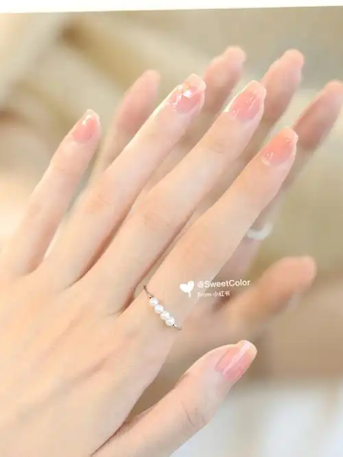 简约美甲78干净清爽的裸色贝壳甲