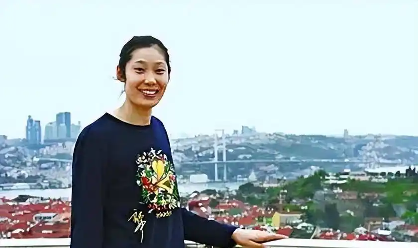 原创中国女排巨星朱婷用比赛奖金还清家中债务如今父亲最操心婚事