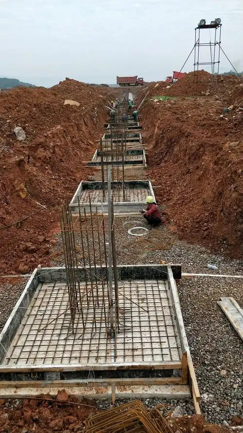 冷库2独立基础钢筋绑扎,支模