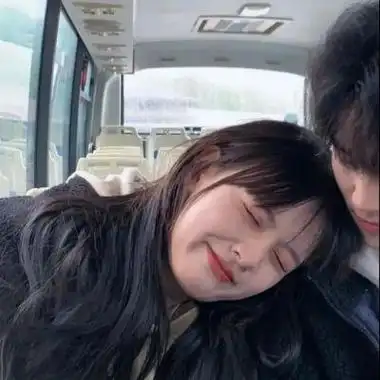 高清超甜真人情头两张一人一张图片