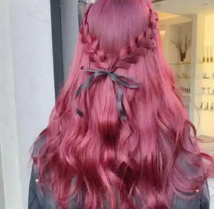 酒红色头发图片2