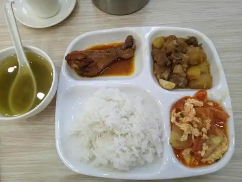 电子厂的工作餐你吃过吗实拍1个星期不重样的工作餐