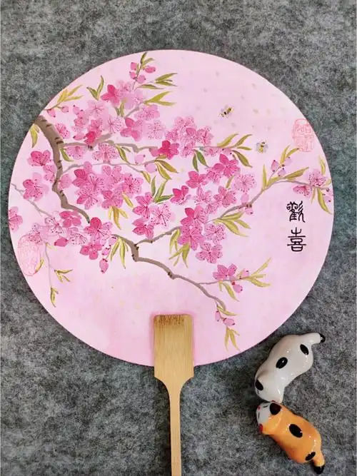 桃花团扇桃之夭夭灼灼其华