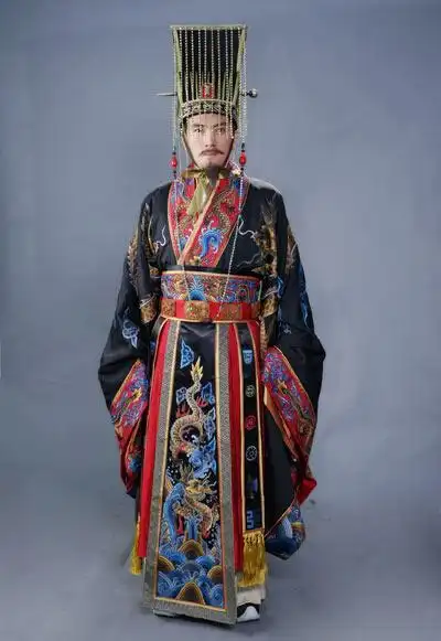 宋徽宗的皇帝帽应该不是宋朝的款式吧?