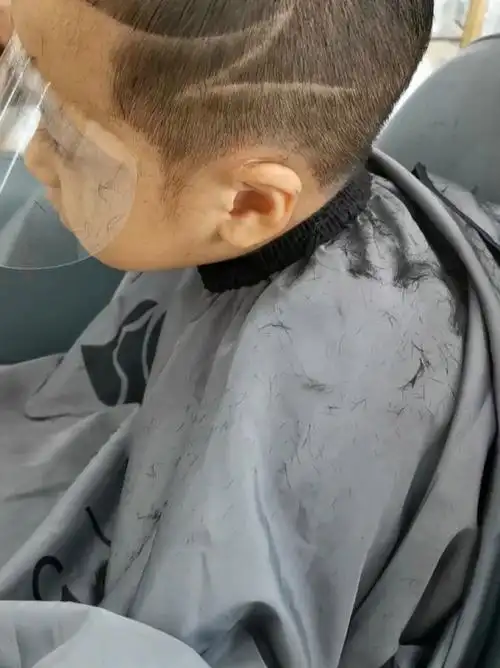 男孩发型闪电儿童_发型图片