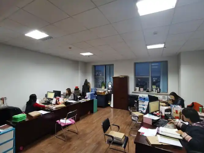 加班加点整理档案,群策群力共同完成