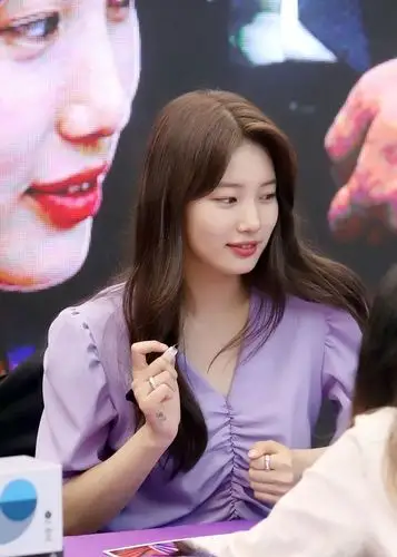 上半张脸是重点 这些女明星都是脸颊越饱满,长相越好看的类型.