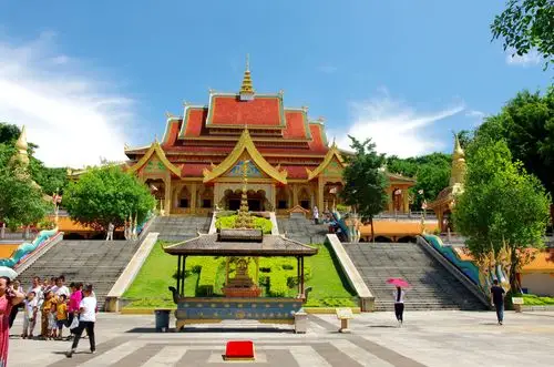 西双版纳傣族自治州景洪大金塔和勐泐大佛寺 - wsmr郭 - 图虫