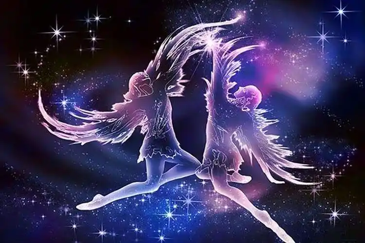 双鱼座喜欢双子座女生表现,双鱼座女生恋爱表现