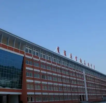 宏翔高级中学是一所创办于2007年的民办普通学校,该校是福建省二级