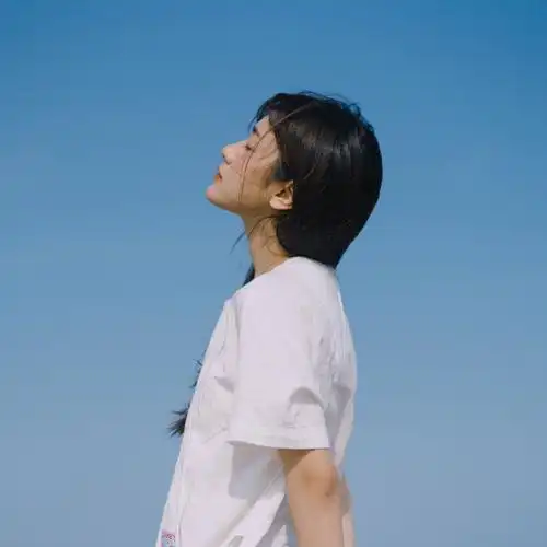 唯美图片大全女生侧脸(侧颜照的正确打开方式) - 赤虎壹号