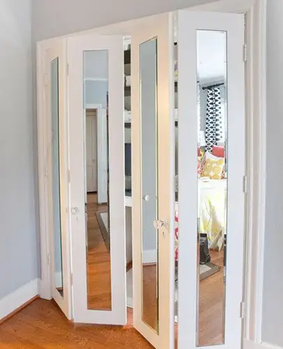 客厅折叠隔断门装修效果图 实木玻璃门图片