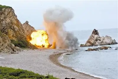 小传:陈圣波,山东省汶上县人,济南军区某地雷爆破器材销毁处理站站长