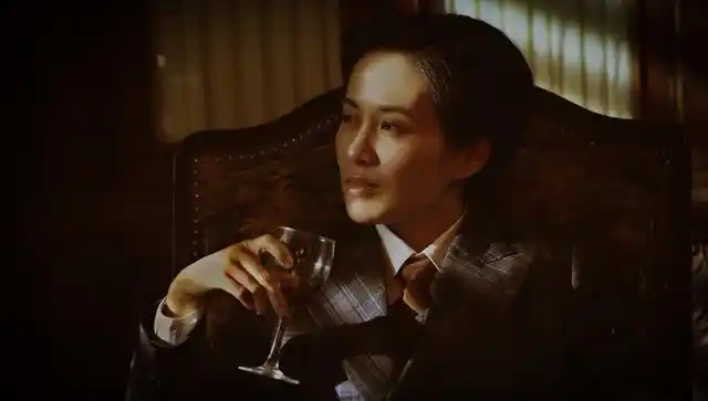 《东方战场》中,"东瀛妖花"川岛芳子一角由亚洲人气演员叶璇饰演