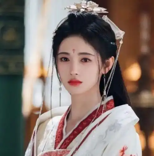 八字刘海发型女(古装八字刘海别乱碰!