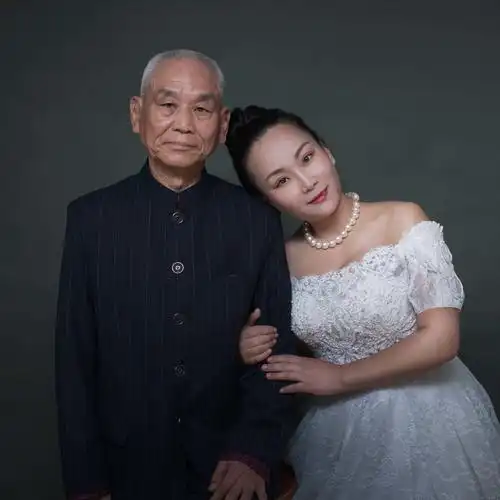 女儿和父亲拍婚纱照 - 张丁凡160689 - 图虫网 - 优质摄影师交流社区