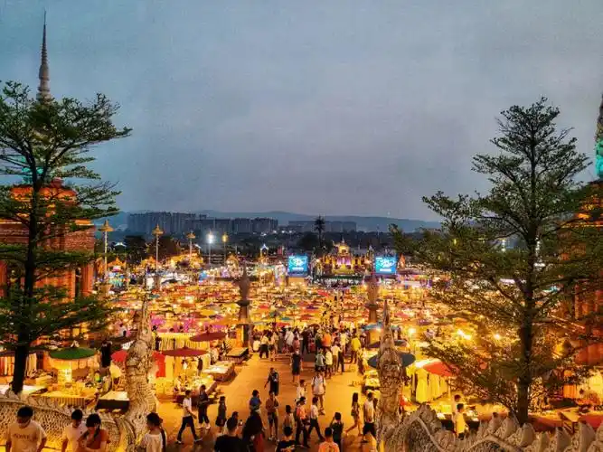 西双版纳星光夜市告庄西双景