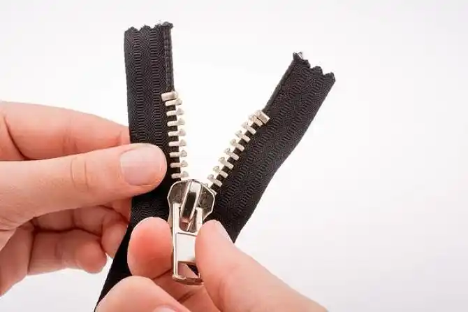 拉开拉链图片_全景网