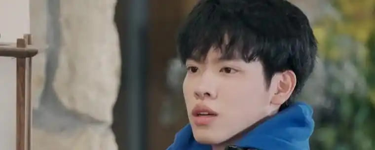 怦然心动20岁许杰为和女五号在一起吗