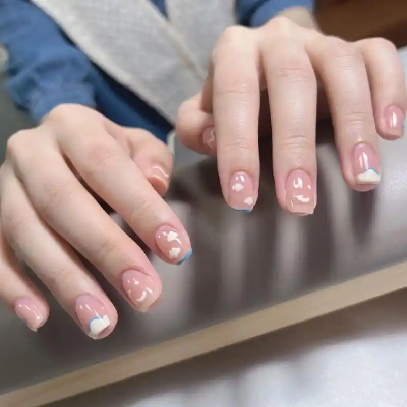 短指甲简约可爱清新手绘美甲 #手绘美甲# #短指甲美甲# #短款美甲