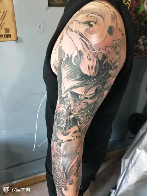 传统花臂般若鱼