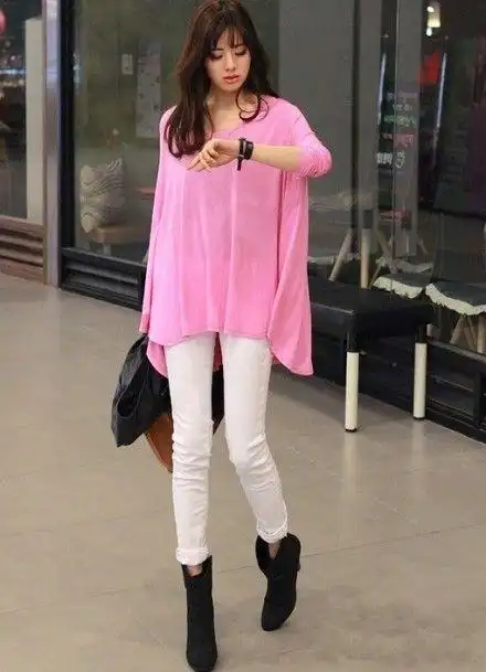 粉色与白色真心好和谐呢~搭配黑色高跟鞋~perfect