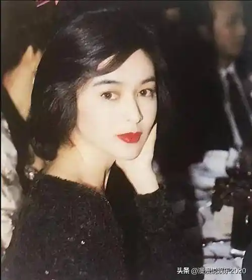 关之琳:18岁我更美,袁咏仪:你们让让_蔡少芬_香港_小时候