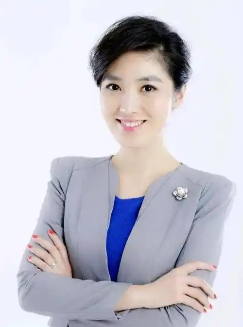 但是,现在好像综艺节目主持人很吃香,这也是为什么东方卫视,湖南卫视