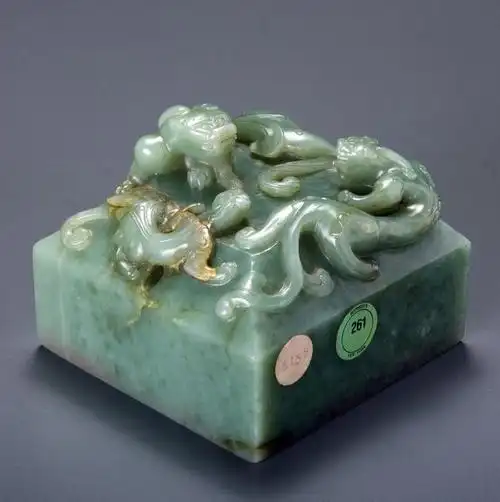 清乾隆 青玉螭龙玉玺"乾隆御览之宝"清乾隆御宝"信天主人"交龙钮白