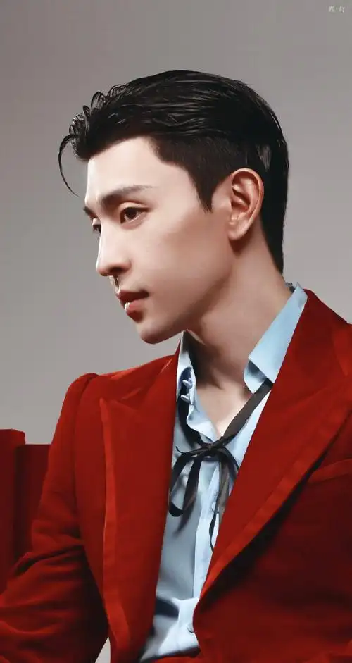 一个造型就能出圈的美貌##邓伦