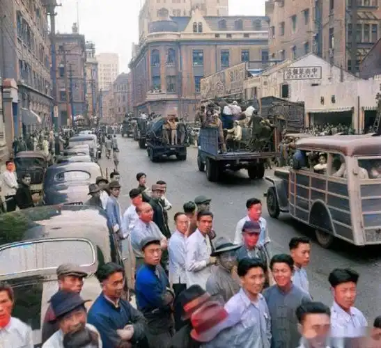 旧时光影像:1949年上海,解放前夕的市井生活影像