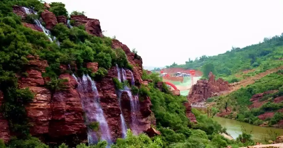 洛阳万安山七彩大峡谷,您来过吗?_全长约