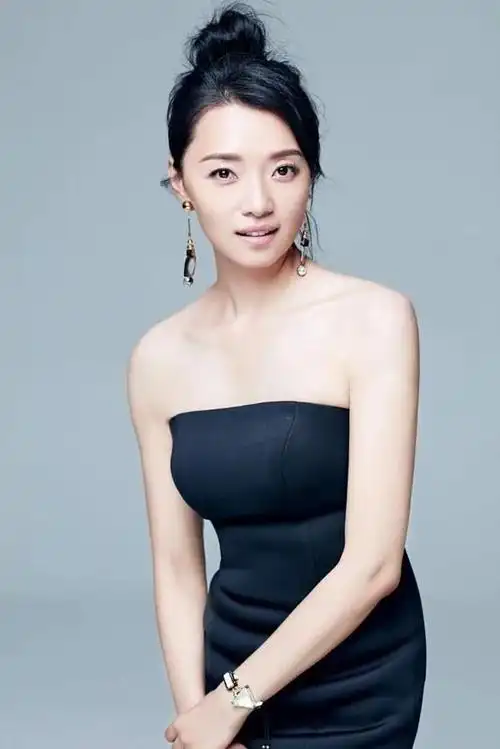 p>梁林琳,1982年3月13日出生于辽宁省抚顺市,毕业于中央戏剧学院表演