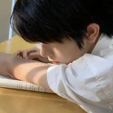 真人的文章,由美头网整理发布,男生头像频道提供更多与头像男生,阳光