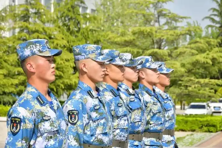 航海系定向培养海军士官生献礼海军节