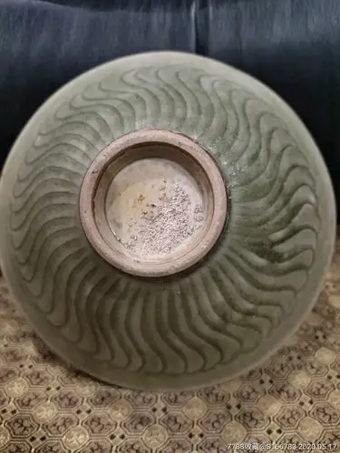 耀州窑刻花斗笠碗