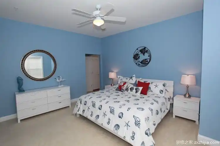 地中海风格淡蓝色卧室装修效果图