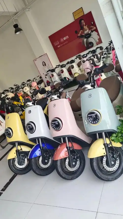 爱玛电动车,安全伴您行.款式多多:顶配高大上,精致小巧款,经 - 抖音