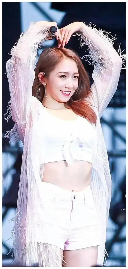 明星美图—孟美岐