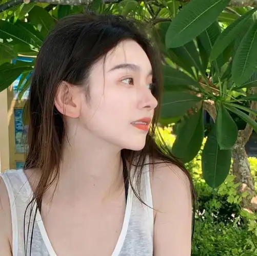 566绿色系小清新女生头像