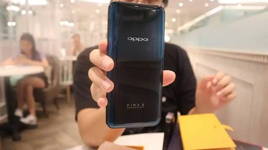 oppo r19泄露:升降摄像头 超窄全面屏,一加7设计有了__财经头条