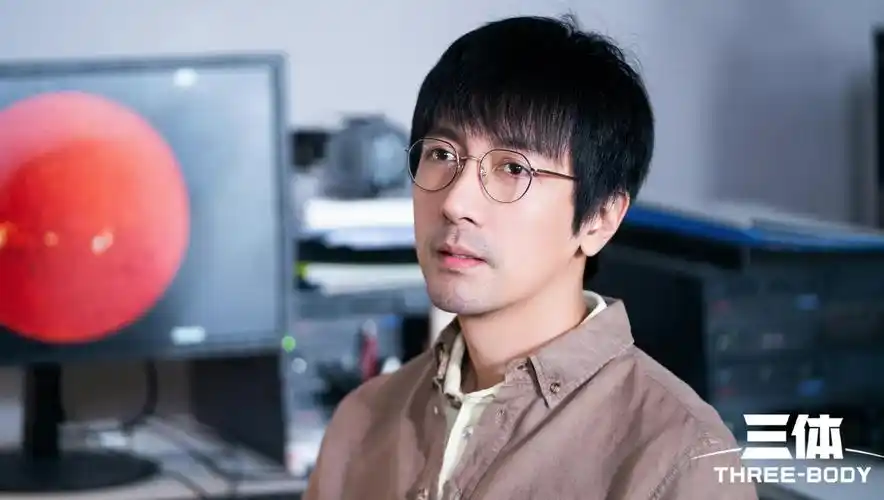 张鲁一个人资料简介:北大硕士追梦演艺圈,结婚多年始终低调,戒指从不