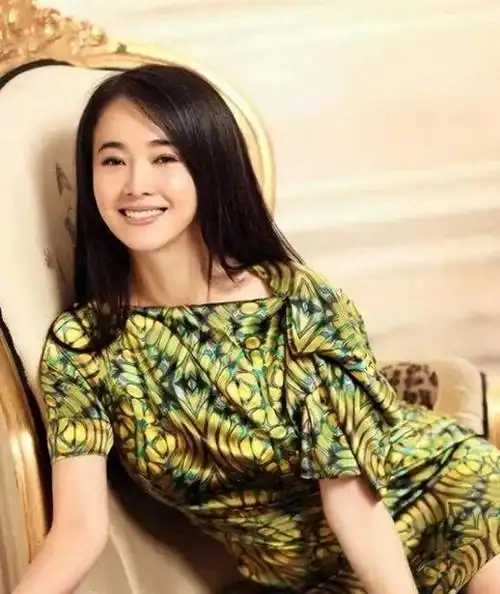 "双料影帝"陈道明:与妻子一见钟情,结婚至今依旧恩爱如旧