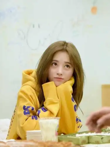 饭上snh48的鞠婧祎是一种怎样的体验?