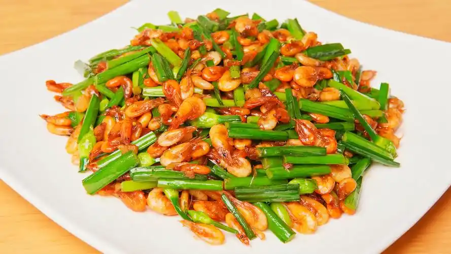 "韭菜花炒河虾",是先放虾还是先放韭菜花?很多人第一步就错了-网易公