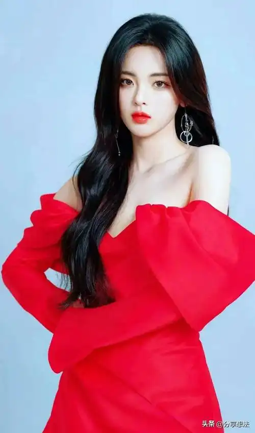 杨超越明星壁纸(62)