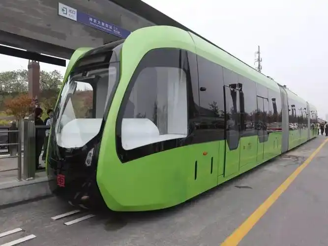 中国的智轨列车,迪拜的飞车,这些未来出行方式so酷so方便